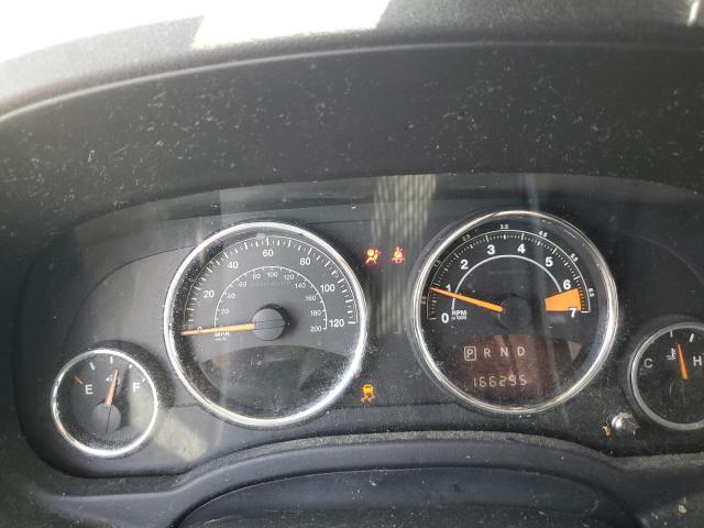 1C4NJCEA2GD612824 - 2016 JEEP COMPASS LATITUDE SILVER photo 9