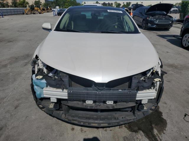 3LN6L2G91DR809574 - 2013 LINCOLN MKZ WHITE photo 5