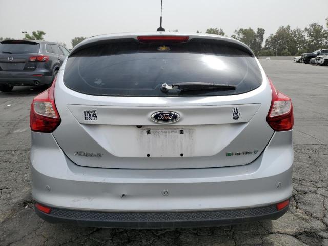 1FADP3R46EL264596 - 2014 FORD FOCUS BEV SILVER photo 6