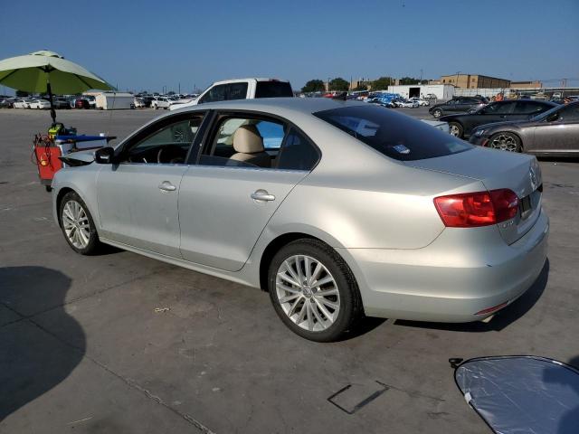 3VWLX7AJ3BM375550 - 2011 VOLKSWAGEN JETTA SEL SILVER photo 2