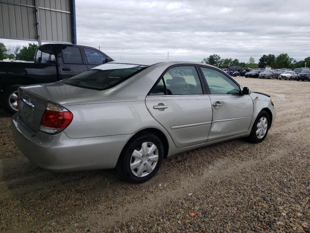 4T1BE32K85U431496 - 2005 TOYOTA CAMRY LE SILVER photo 3