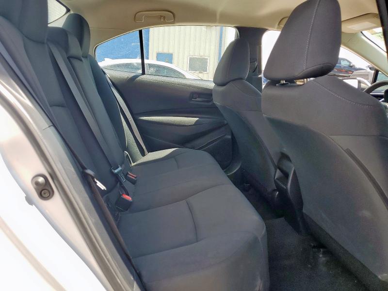 5YFEPMAE2NP342422 - 2022 TOYOTA COROLLA LE SILVER photo 10