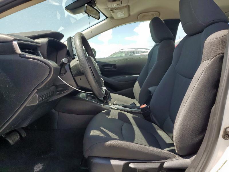 5YFEPMAE2NP342422 - 2022 TOYOTA COROLLA LE SILVER photo 7