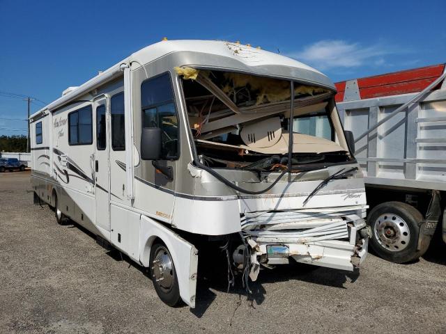 1FCNF53SXY0A12134 - 2001 PACE MOTORHOME SUPER DUTY STRIPPED CHASSIS WHITE photo 1