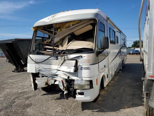 1FCNF53SXY0A12134 - 2001 PACE MOTORHOME SUPER DUTY STRIPPED CHASSIS WHITE photo 2