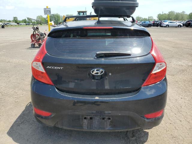 KMHCT5AE6HU349319 - 2017 HYUNDAI ACCENT SE Schwarz Foto 6