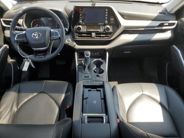 5TDGZRBH0MS110335 - 2021 TOYOTA HIGHLANDER XLE BLACK photo 8