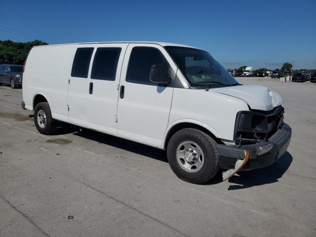 1GCWGBFG1H1224535 - 2017 CHEVROLET EXPRESS G2 WHITE photo 4