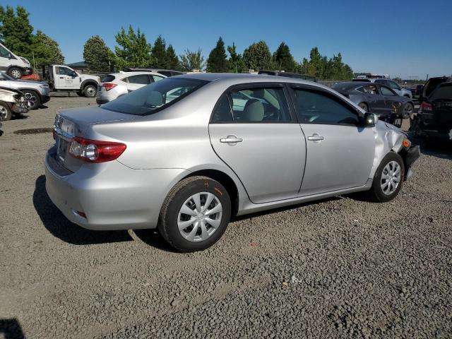 2T1BU4EE1BC661442 - 2011 TOYOTA COROLLA BASE SILVER photo 3