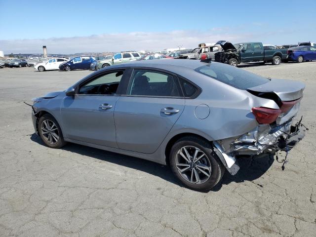 3KPF24AD8RE700107 - 2024 KIA FORTE LX GRAY photo 2