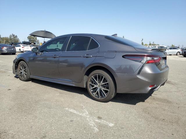 4T1G11AK7PU735591 - 2023 TOYOTA CAMRY SE NIGHT SHADE GRAY photo 2