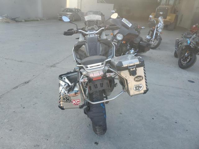 WB10A1205HZ667280 - 2017 BMW R1200 GS ADVENTURE BLACK photo 4