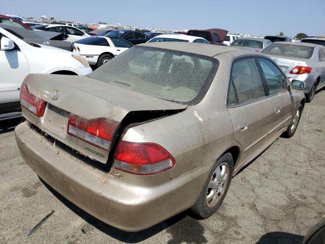 JHMCG66062C020143 - 2002 HONDA ACCORD EX GOLD photo 3