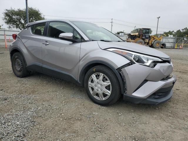 JTNKHMBX2K1038762 - 2019 TOYOTA C-HR XLE SILVER photo 4
