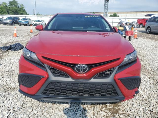 4T1S11AK6PU119603 - 2023 TOYOTA CAMRY SE NIGHT SHADE RED photo 5