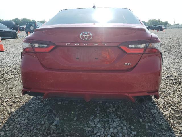 4T1S11AK6PU119603 - 2023 TOYOTA CAMRY SE NIGHT SHADE RED photo 6