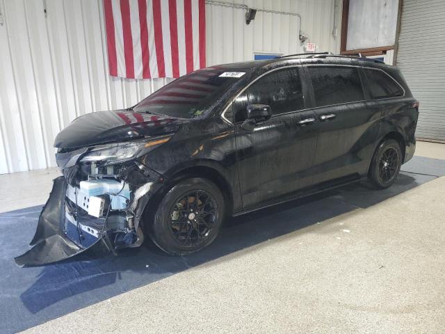 2022 TOYOTA SIENNA XLE, 