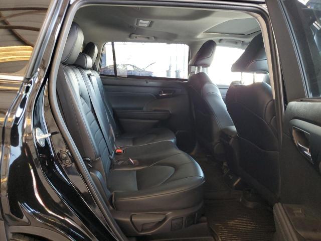 5TDGZRBH3NS225707 - 2022 TOYOTA HIGHLANDER XLE BLACK photo 11