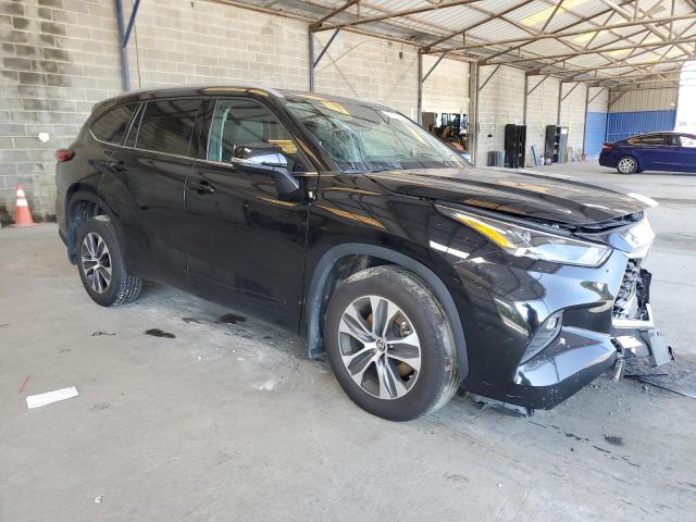 5TDGZRBH3NS225707 - 2022 TOYOTA HIGHLANDER XLE BLACK photo 4