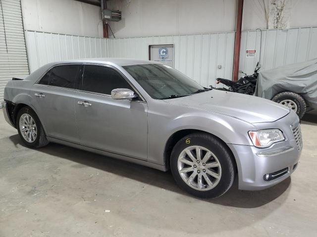 2C3CA5CG7BH560715 - 2011 CHRYSLER 300 LIMITED SILVER photo 4