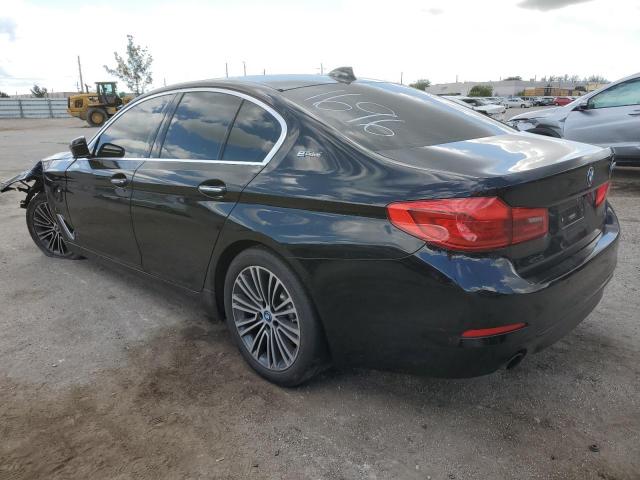 WBAJA9C50JB251696 - 2018 BMW 530E BLACK photo 3