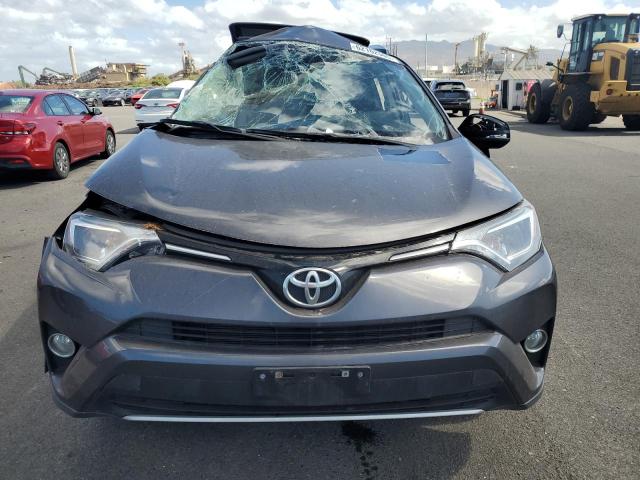 JTMWFREV7GJ093914 - 2016 TOYOTA RAV4 XLE GRAY photo 5
