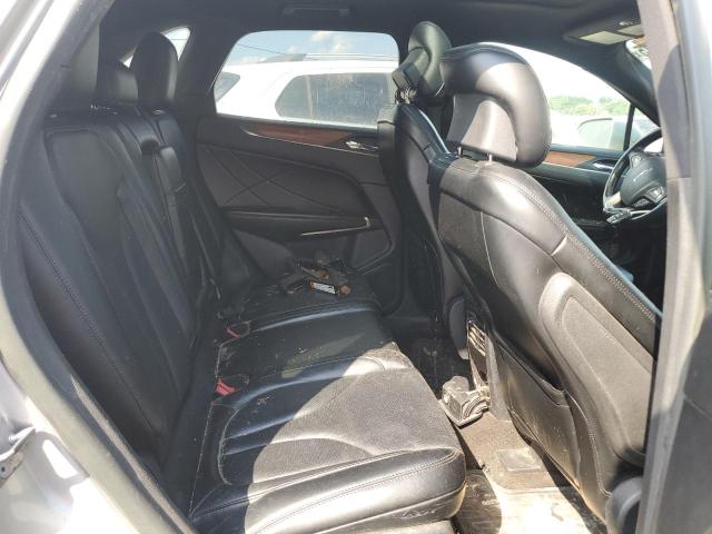 5LMCJ3D90GUJ04942 - 2016 LINCOLN MKC RESERVE 银色 照片 11