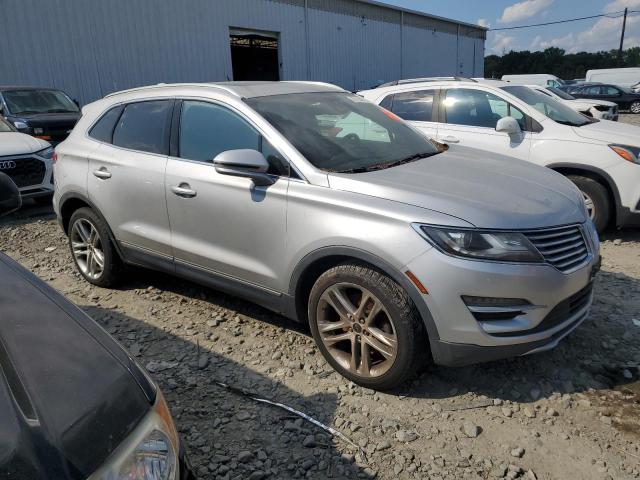 5LMCJ3D90GUJ04942 - 2016 LINCOLN MKC RESERVE 银色 照片 4