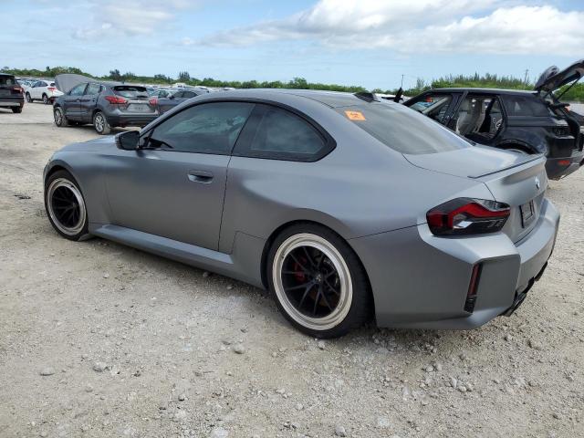 3MF13DM07R8E73326 - 2024 BMW M2 SILVER photo 2