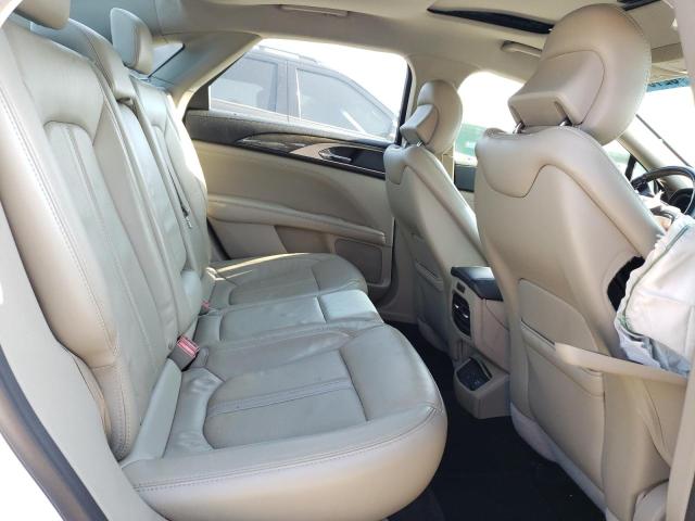 3LN6L5E91HR626637 - 2017 LINCOLN MKZ RESERVE WHITE photo 10