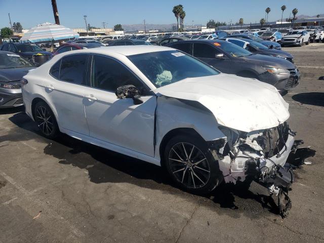 4T1G11AK3PU834201 - 2023 TOYOTA CAMRY SE NIGHT SHADE WHITE photo 4