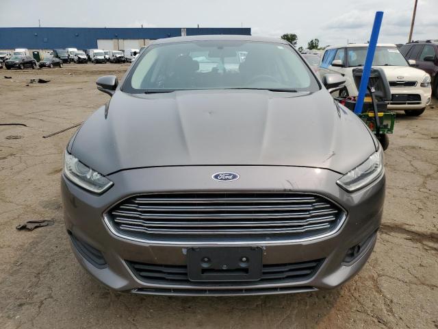 3FA6P0HRXDR135863 - 2013 FORD FUSION SE GRAY photo 5