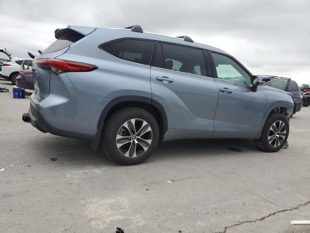 5TDHZRAH0MS086334 - 2021 TOYOTA HIGHLANDER XLE BLUE photo 3