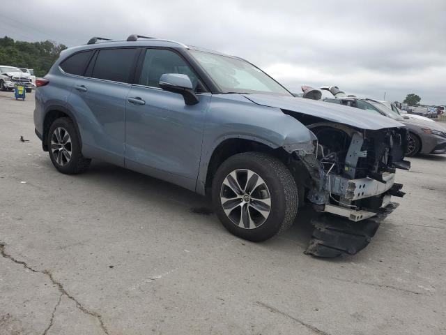 5TDHZRAH0MS086334 - 2021 TOYOTA HIGHLANDER XLE BLUE photo 4