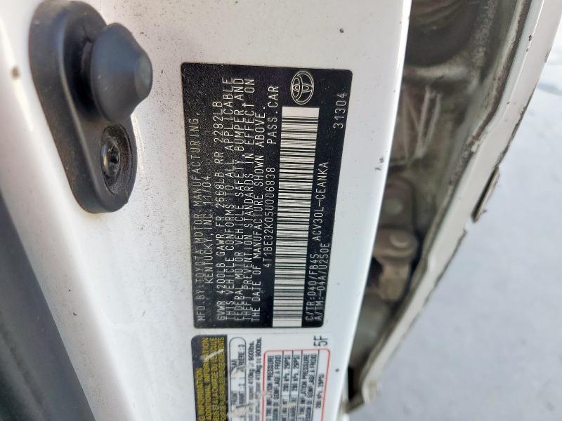 4T1BE32K05U006838 - 2005 TOYOTA CAMRY LE WHITE photo 12