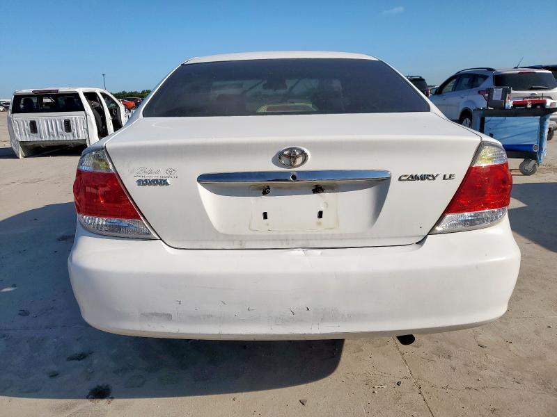 4T1BE32K05U006838 - 2005 TOYOTA CAMRY LE WHITE photo 6