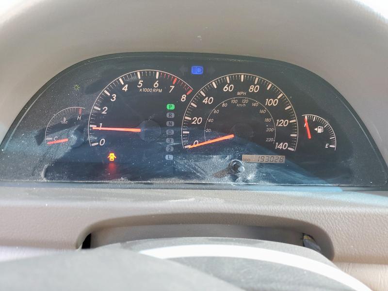 4T1BE32K05U006838 - 2005 TOYOTA CAMRY LE WHITE photo 9