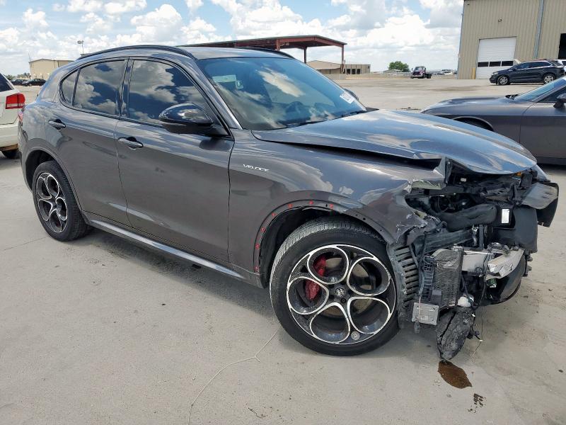 ZASPAKBN4N7D42587 - 2022 ALFA ROMEO STELVIO TI رمادي صورة 4