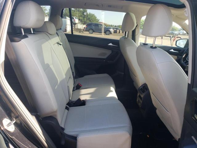3VV2B7AX0JM220620 - 2018 VOLKSWAGEN TIGUAN SE 黑色 照片 10