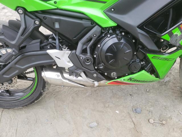 ML5EXER18PDA99466 - 2023 KAWASAKI EX650 R Жасыл фото 7