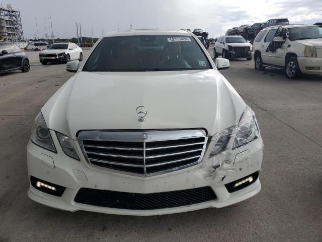 WDDHF7CB5AA242811 - 2010 MERCEDES-BENZ E 550 WHITE photo 5