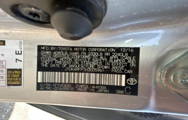 JTDKARFP1H3005961 - 2017 TOYOTA PRIUS PRIM 银色 照片 10