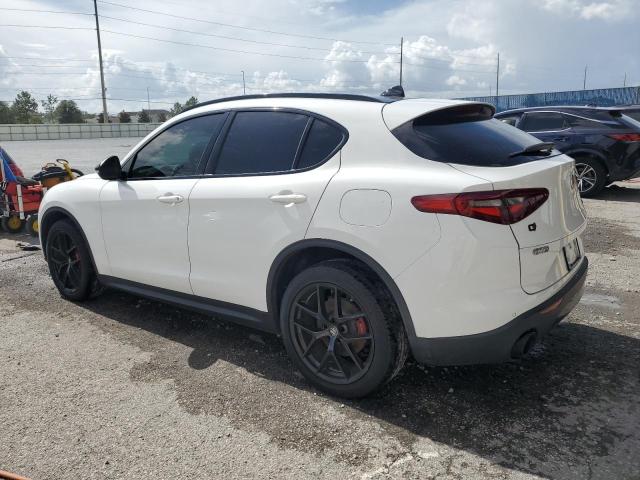 ZASPAKBNXK7C70581 - 2019 ALFA ROMEO STELVIO TI WHITE photo 2
