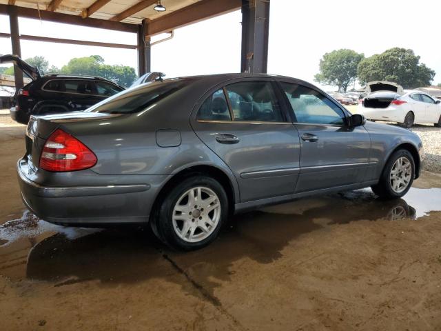 WDBUF65J45A682238 - 2005 MERCEDES-BENZ E 320 GRAY photo 3