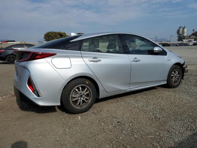 JTDKARFP1H3064329 - 2017 TOYOTA PRIUS PRIM ვერცხლისფერი ფოტო 3