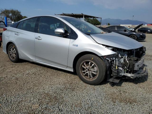 JTDKARFP1H3064329 - 2017 TOYOTA PRIUS PRIM ვერცხლისფერი ფოტო 4