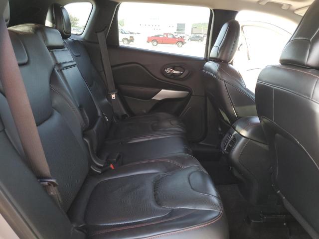 1C4PJMBS5HW580517 - 2017 JEEP CHEROKEE TRAILHAWK SILVER photo 11