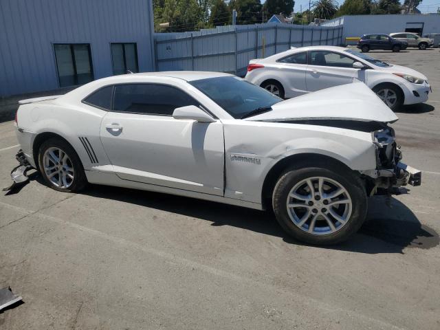 2G1FB1E33F9187738 - 2015 CHEVROLET CAMARO LS WHITE photo 4