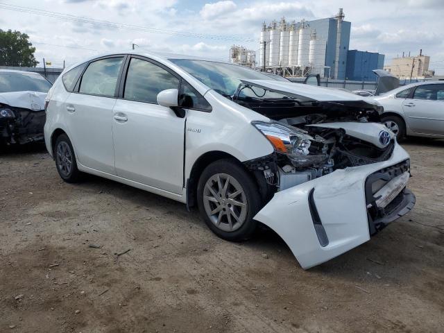 JTDZN3EUXFJ037727 - 2015 TOYOTA PRIUS V WHITE photo 4