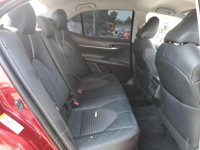 4T1B11HK0JU594306 - 2018 TOYOTA CAMRY L RED photo 10